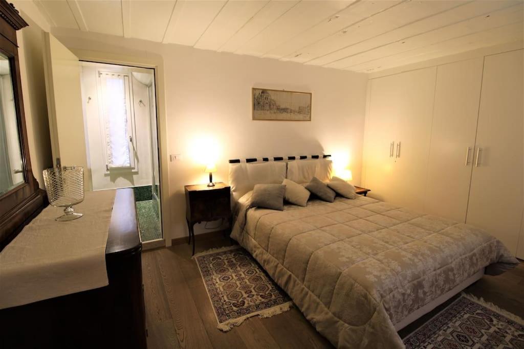 San Marco Charming Apartment With Canal View Venezia Eksteriør bilde